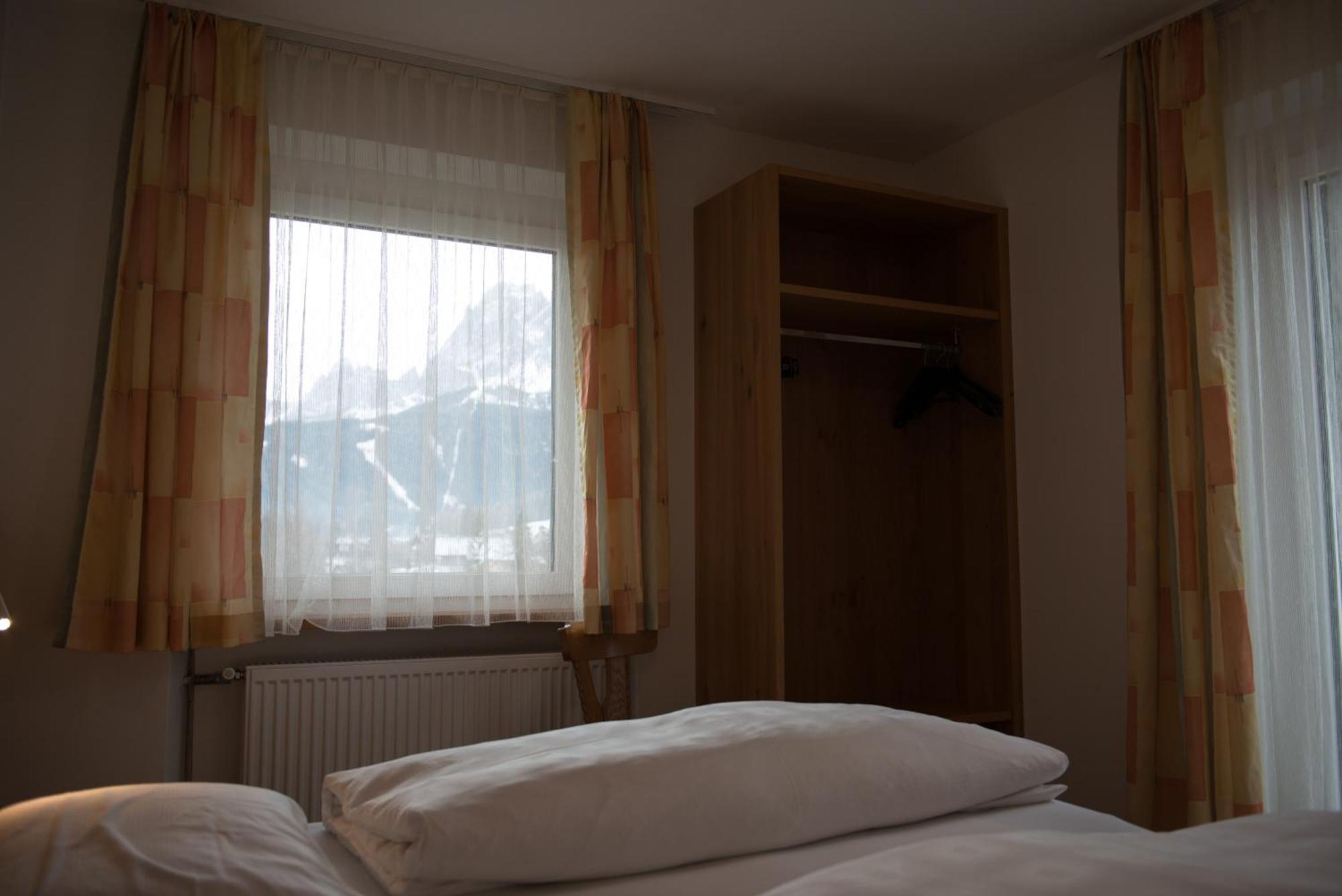 Aparthotel Garni Hofer Sexten Exterior foto
